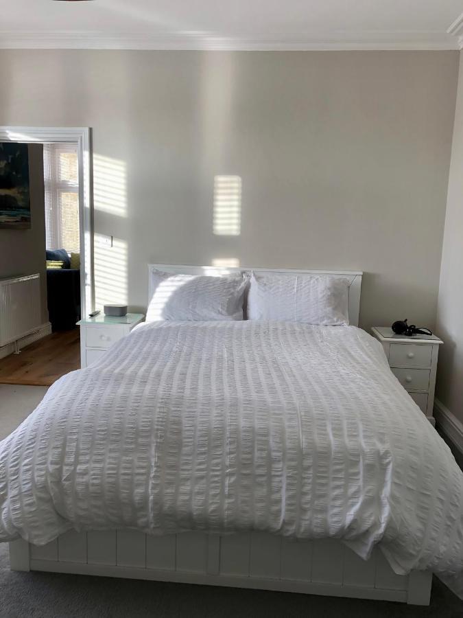 Stunning 2 Bed Georgian Apartment Swafield ภายนอก รูปภาพ